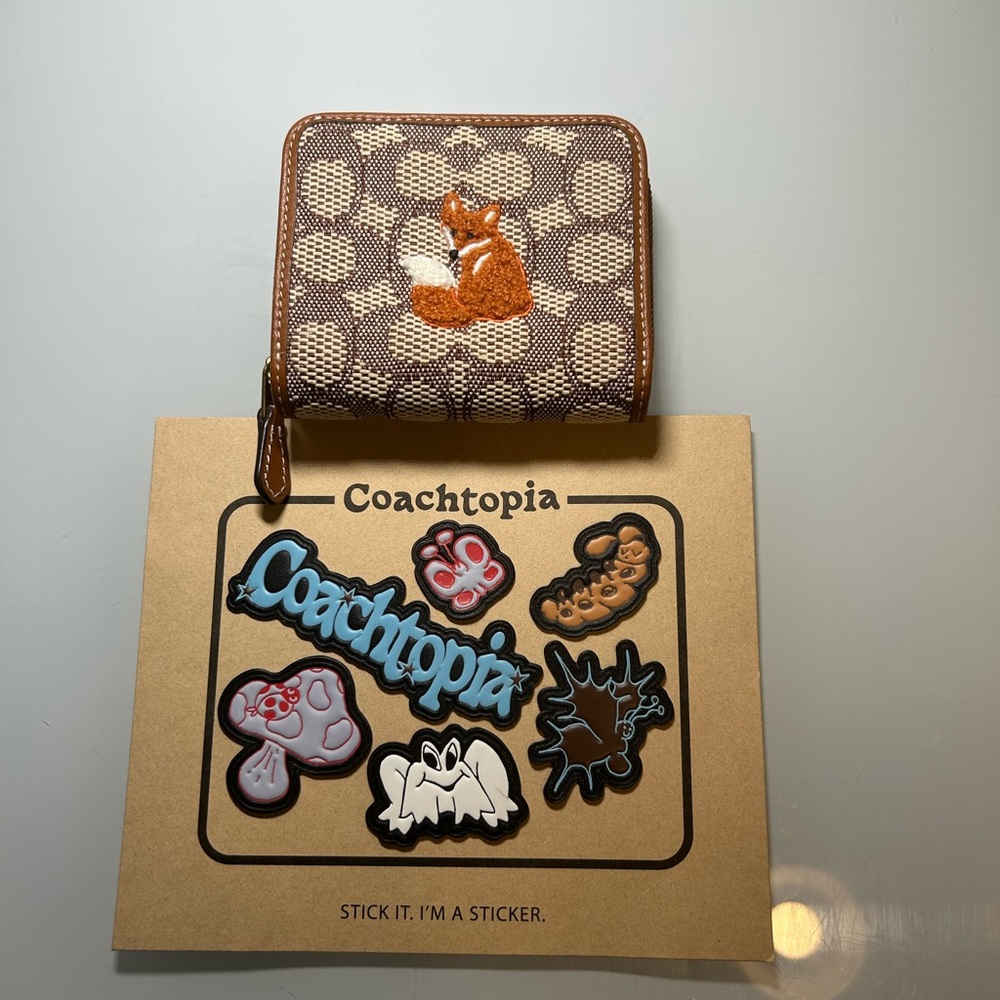 Coach Kids Signature Canvas Wallet with Orange Fox Patch - Picture 5 of 9